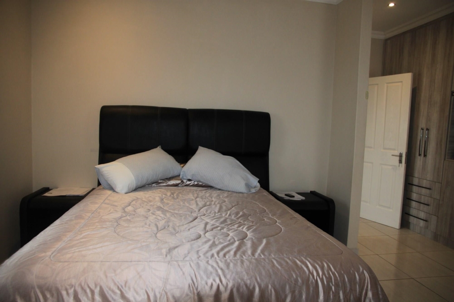 To Let 3 Bedroom Property for Rent in Sunnyridge Eastern Cape